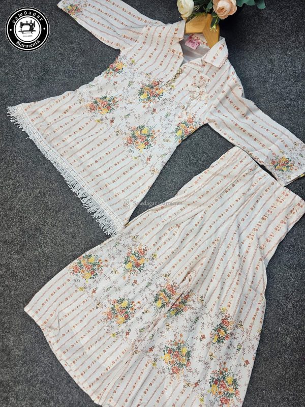 Young Divas western set